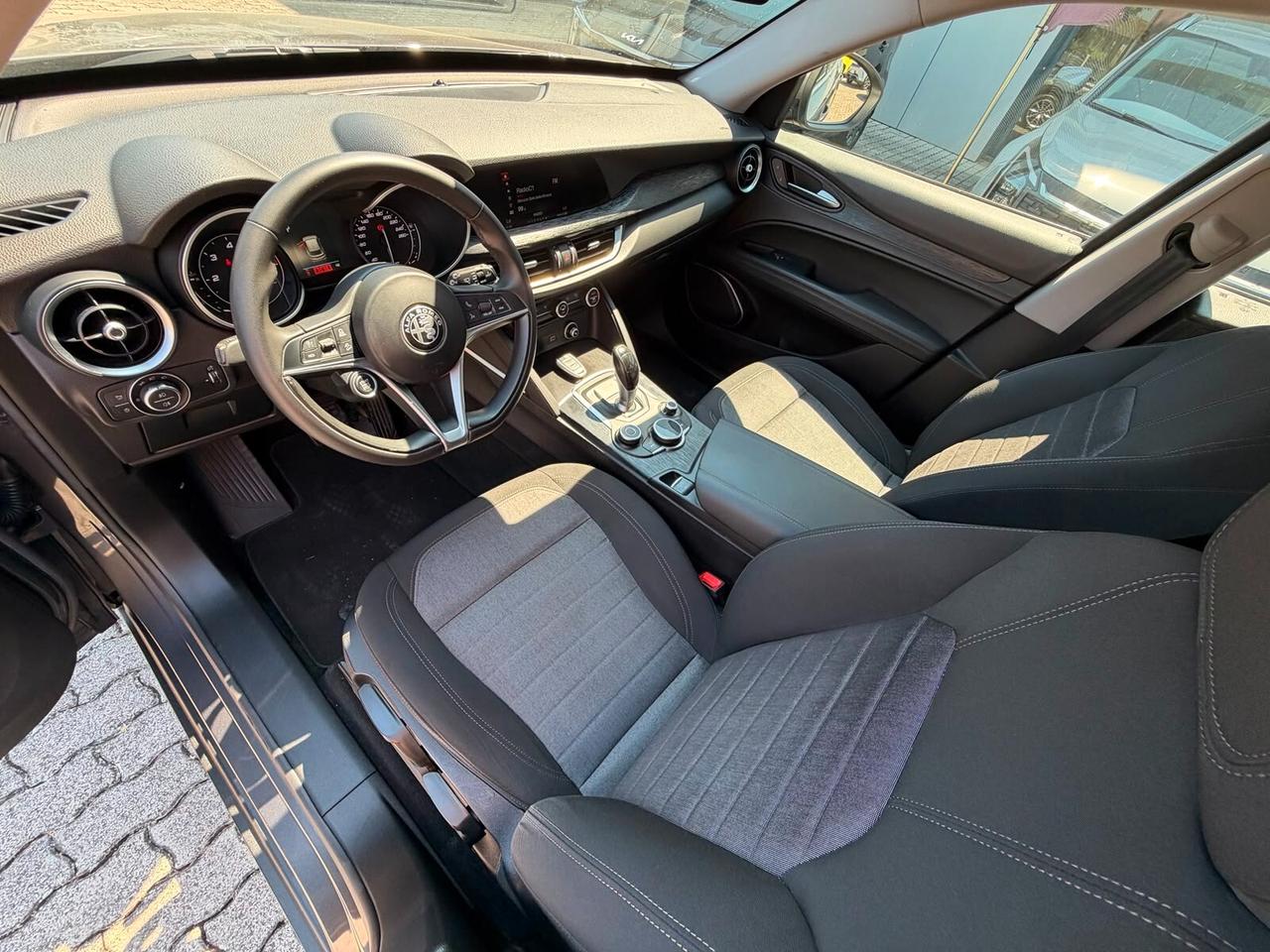 Alfa Romeo Stelvio 2.2 Turbodiesel 190 CV AT8 RWD Business