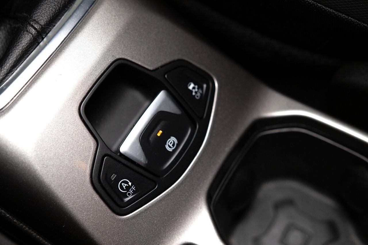 Jeep Renegade 1.6 Multijet 130cv BLACKEAGLE