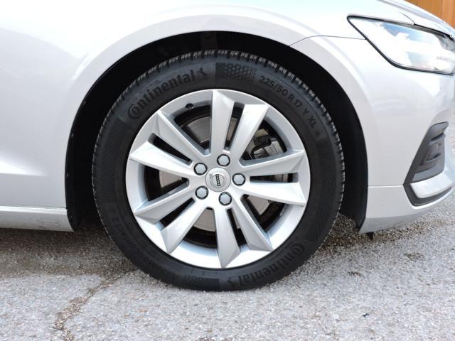 VOLVO V60 B4 (d) Geartronic Momentum Business Pro