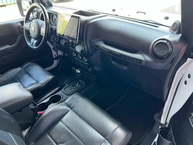 JEEP Wrangler Unlimited 2.8 CRD DPF Sahara Auto