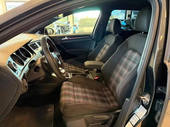 Volkswagen Golf GTI Performance 2.0 TSI DSG 5p. BlueMotion Technology
