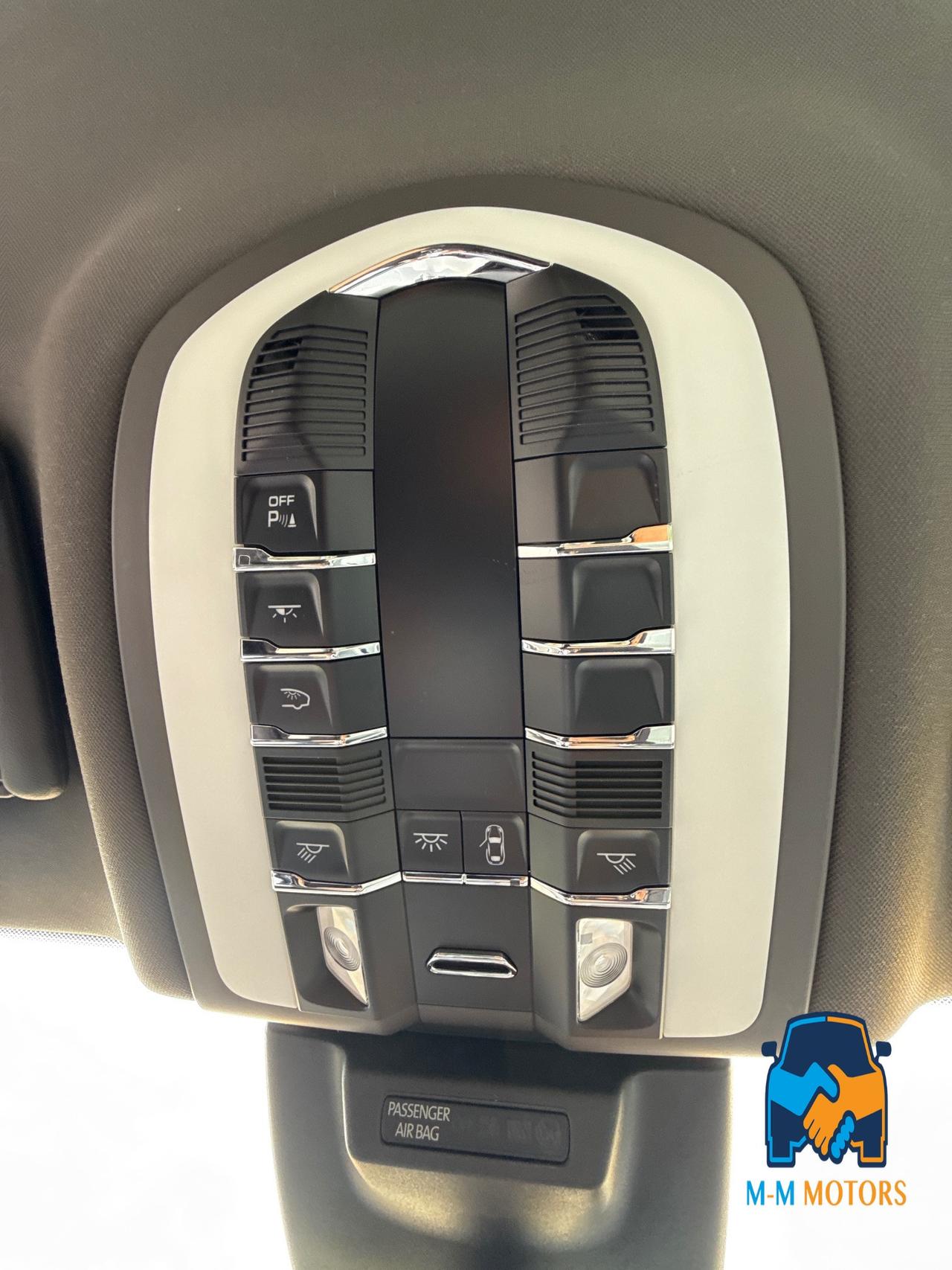 Porsche Macan 2.0 245cv pdk