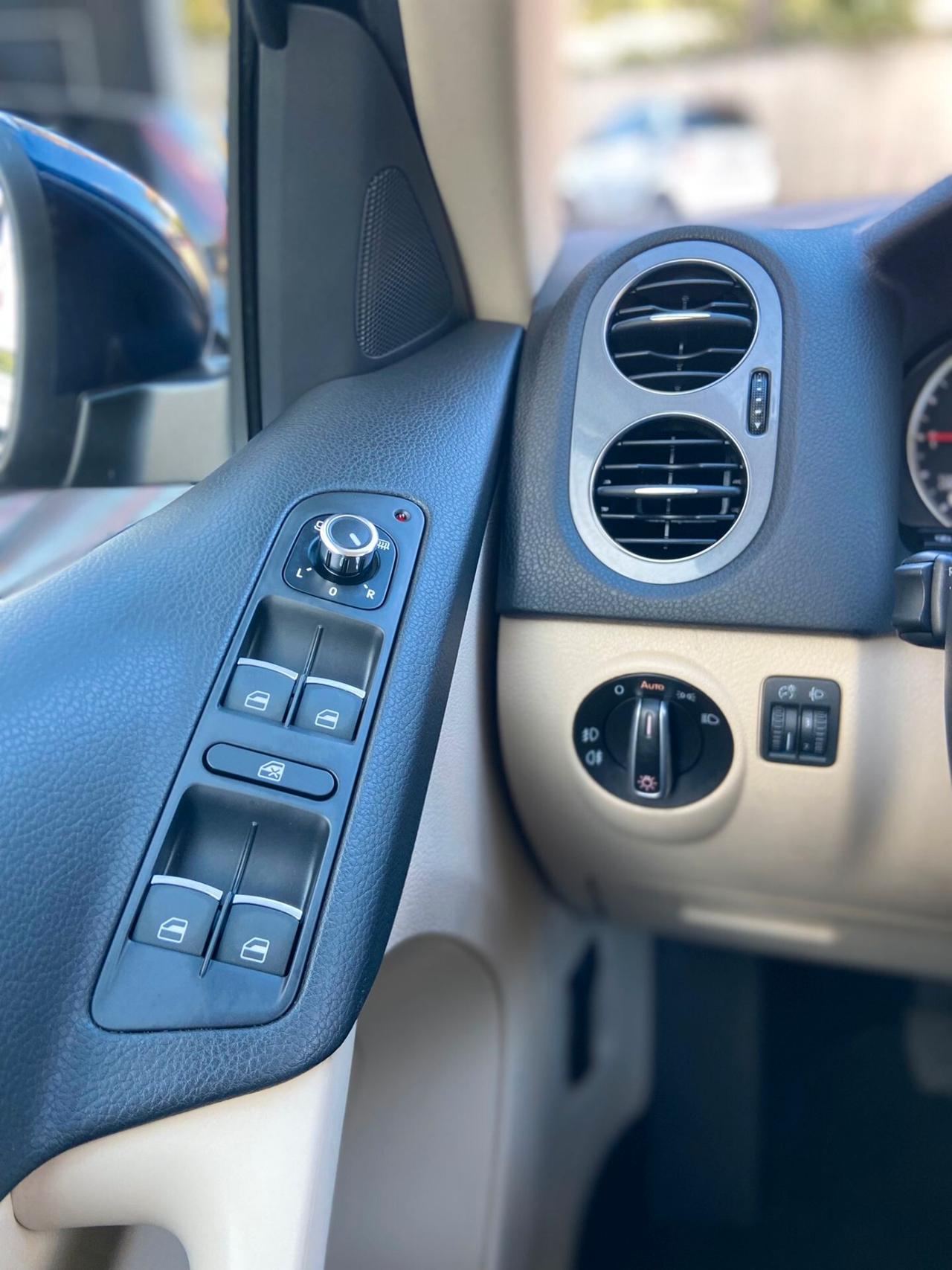 Volkswagen Tiguan 2.0 TDI 140cv Sport&Style BlueMotion