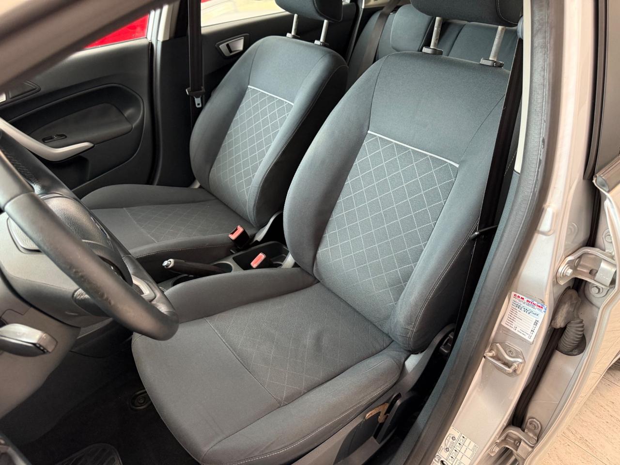 Ford Fiesta 1.4 TDCi 70CV 5P Titanium UNIPRO
