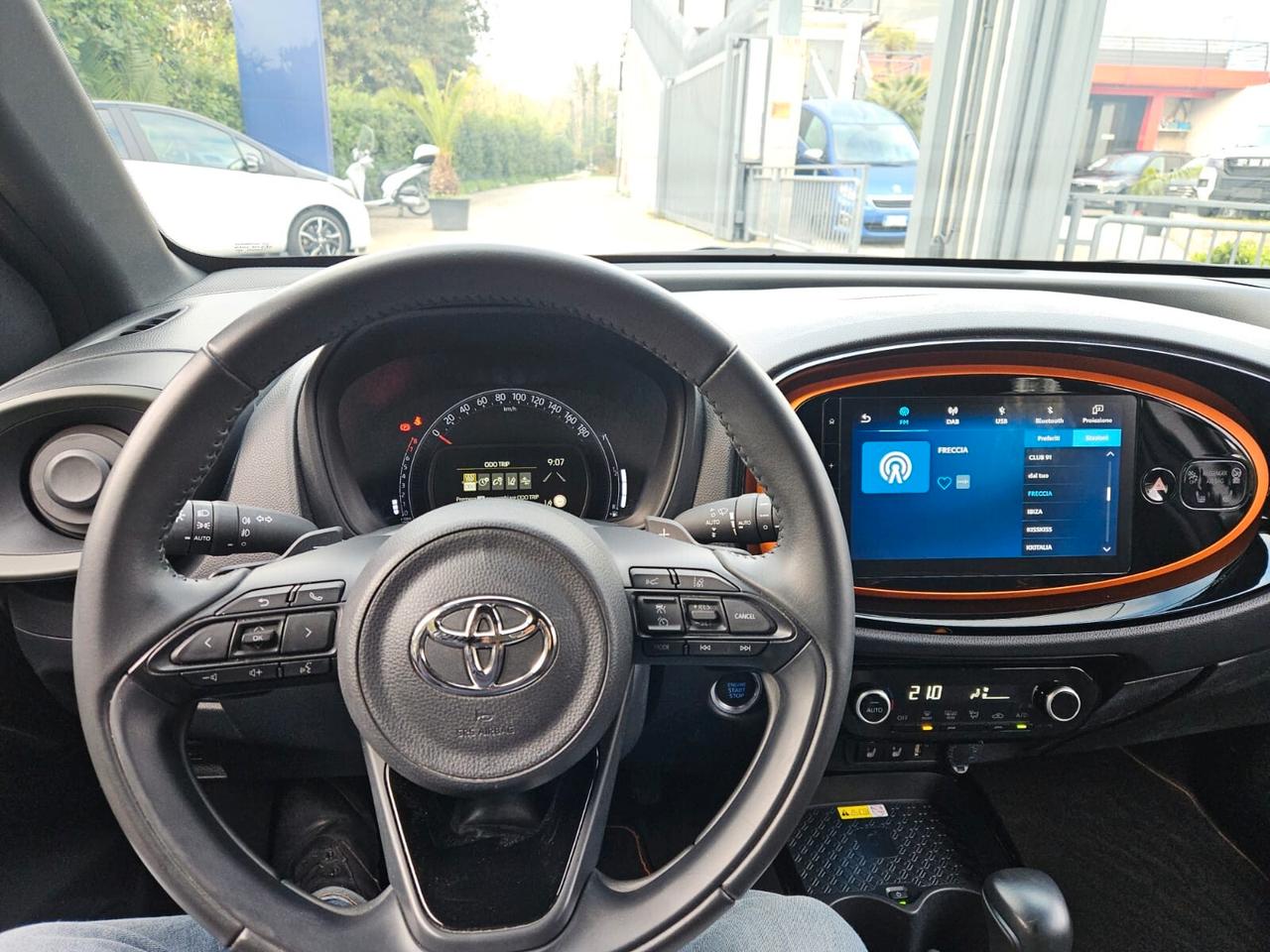 Toyota Aygo X 1.0 VVT-i 72 CV 5 porte Lounge S-CVT LIMITED