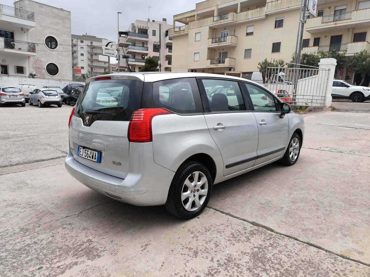 Peugeot 5008 1.6 HDi 112CV Family