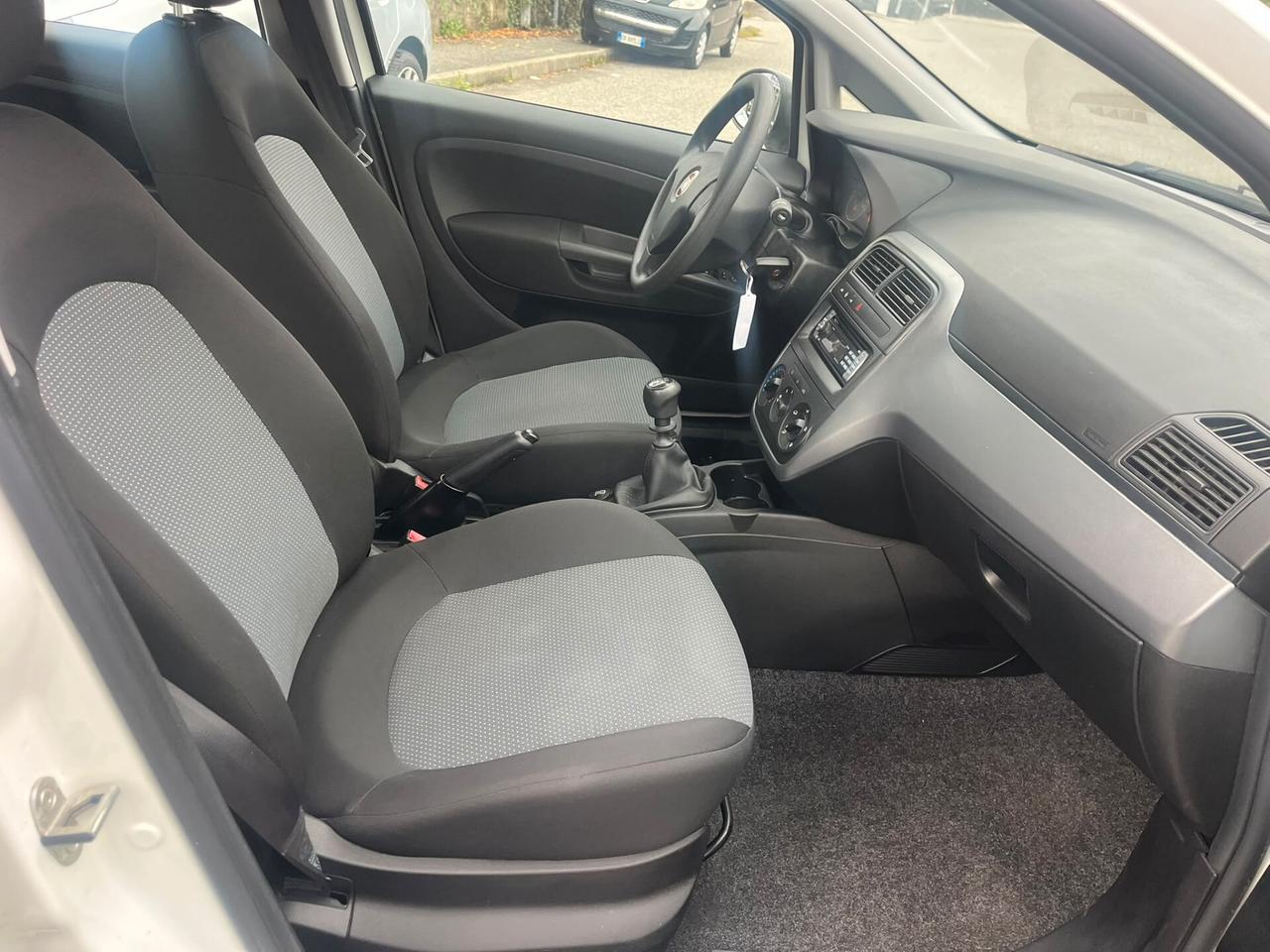 Fiat Grande Punto 1.2 5p SOLO 40.000KM