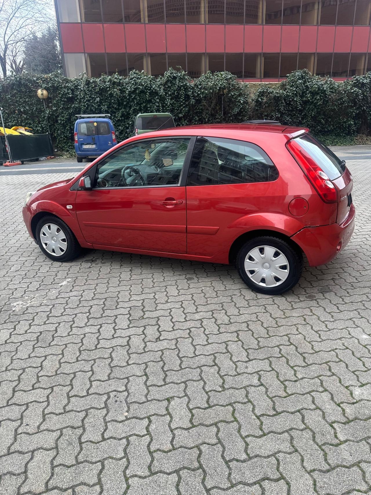 Ford Fiesta 1.2 16V 3p. Ghia