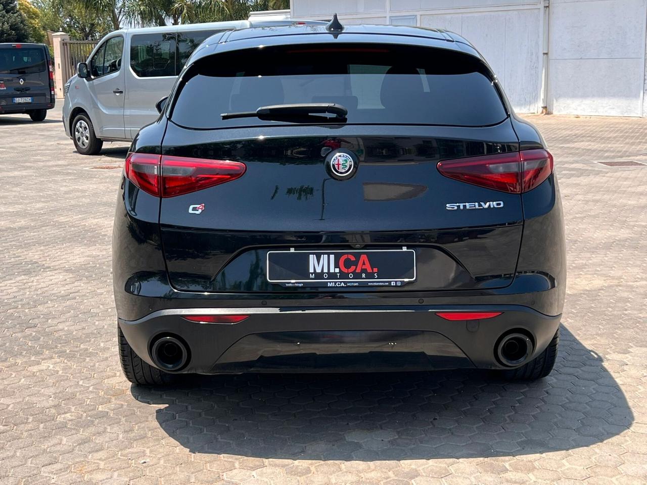 Alfa Romeo Stelvio 2.2 Turbodiesel 160 CV AT8 RWD Sport-Tech