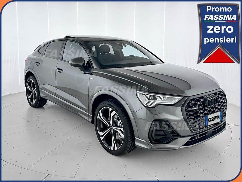 Audi Q3 SPB 40 TDI quattro S tronic S Line Identity Black