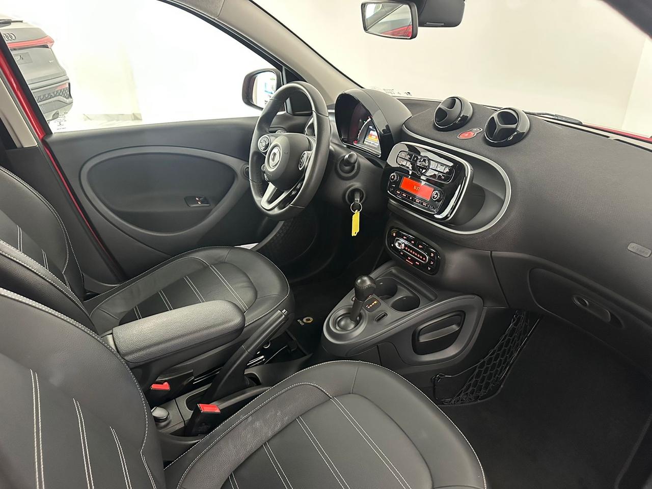SMART FORFOUR PRIME AUTOMATICA 31.000 KM LED/PELLE/TETTO
