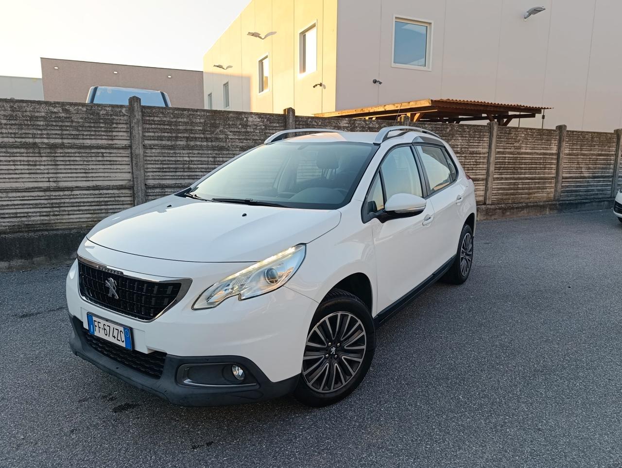 Peugeot 2008 PureTech 82 Allure