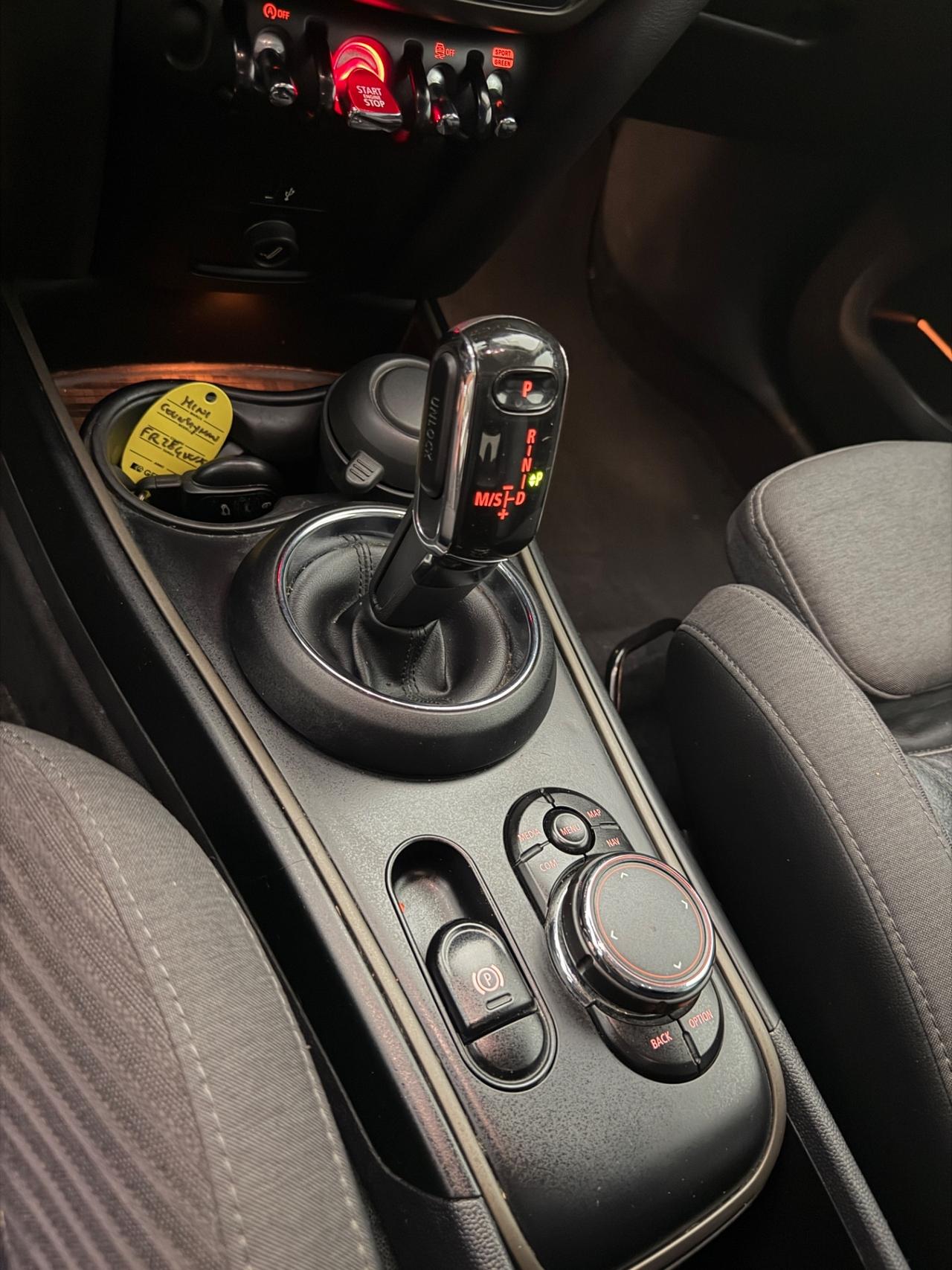 Mini Cooper Countryman 2.0 D Hype