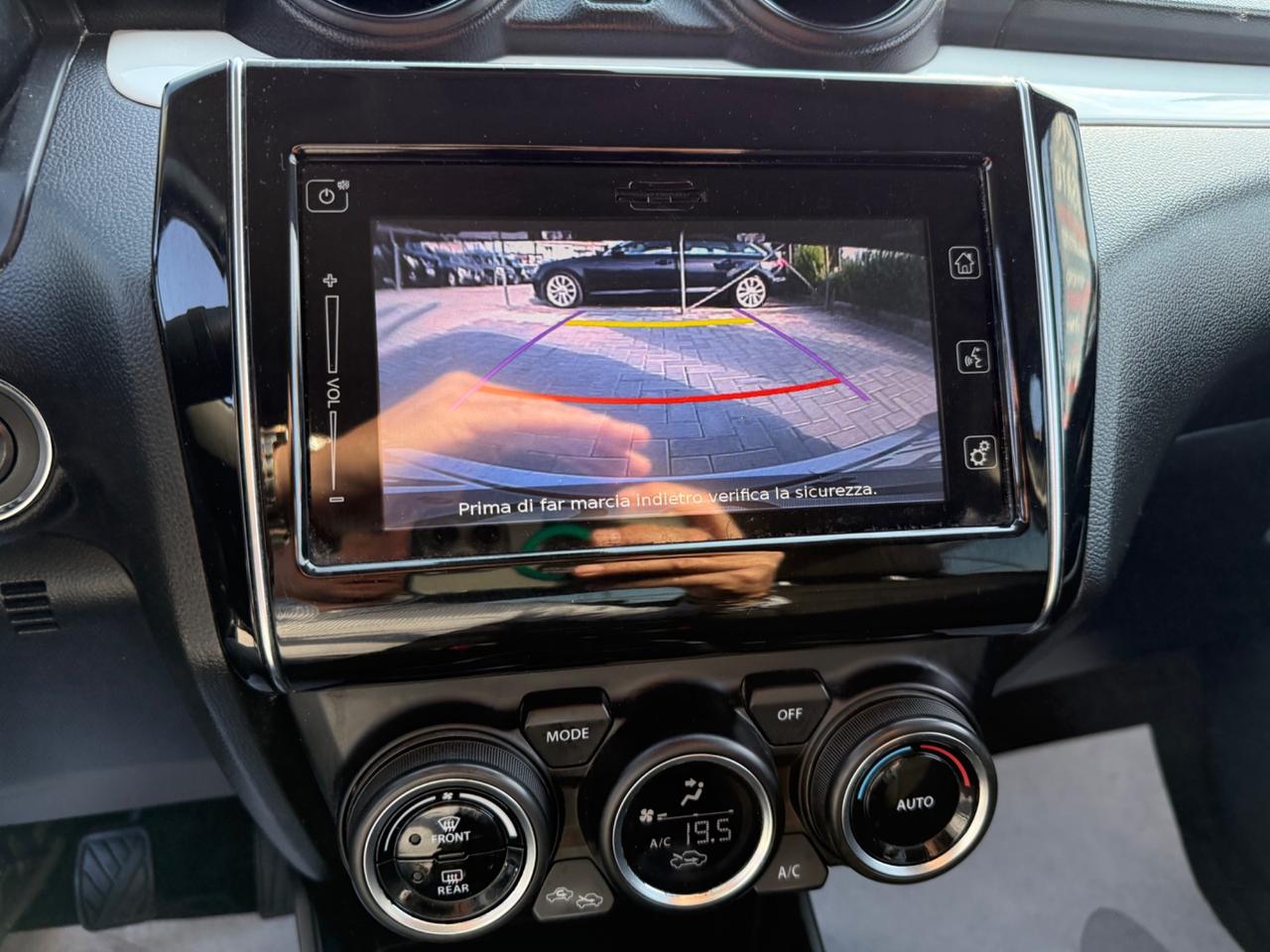 Suzuki Swift 1.2 Hybrid Top OK NEOPATENTATI