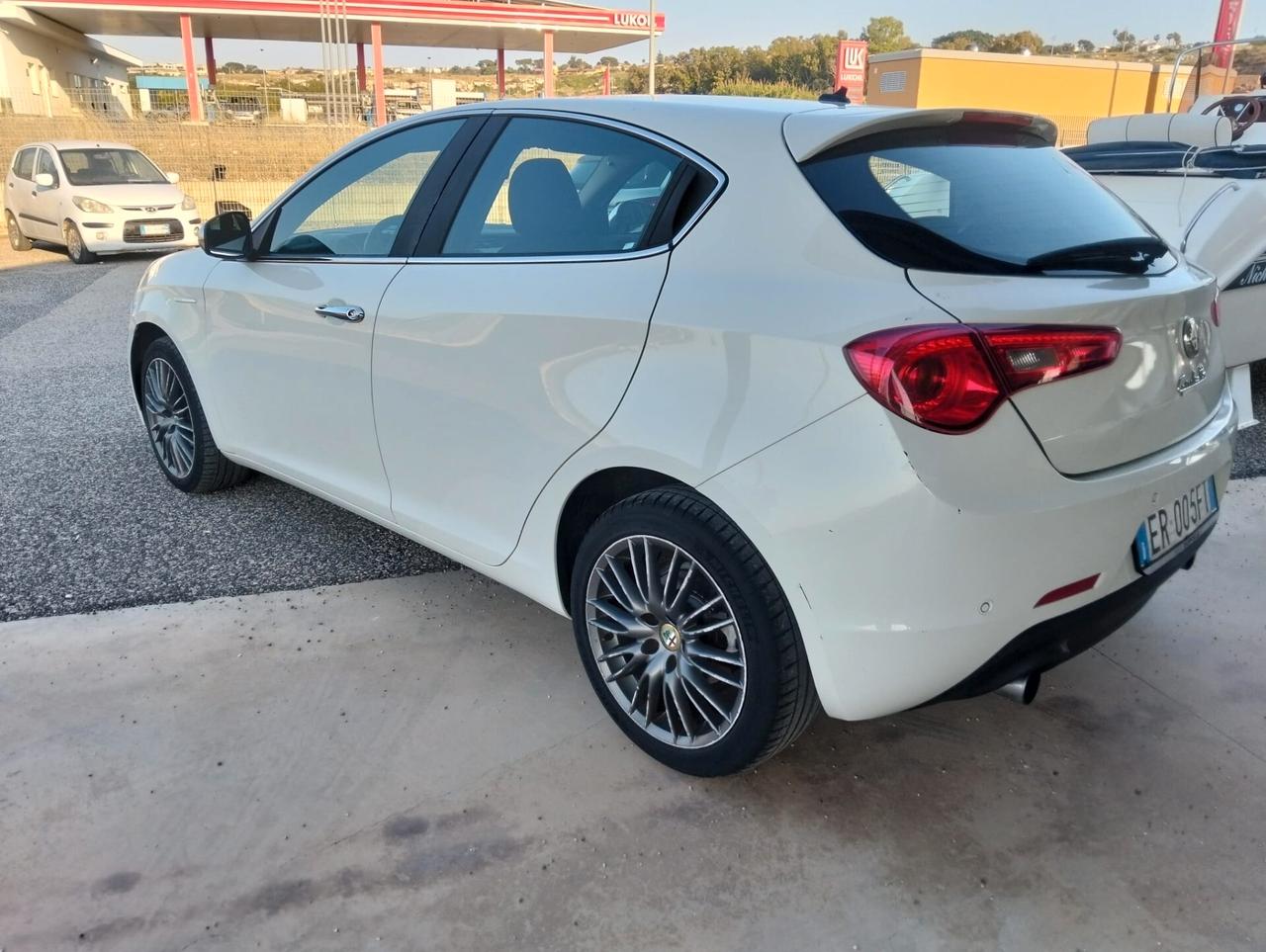 Alfa Romeo Giulietta 2.0 JTDM-2 140 CV EXCLUSIVE