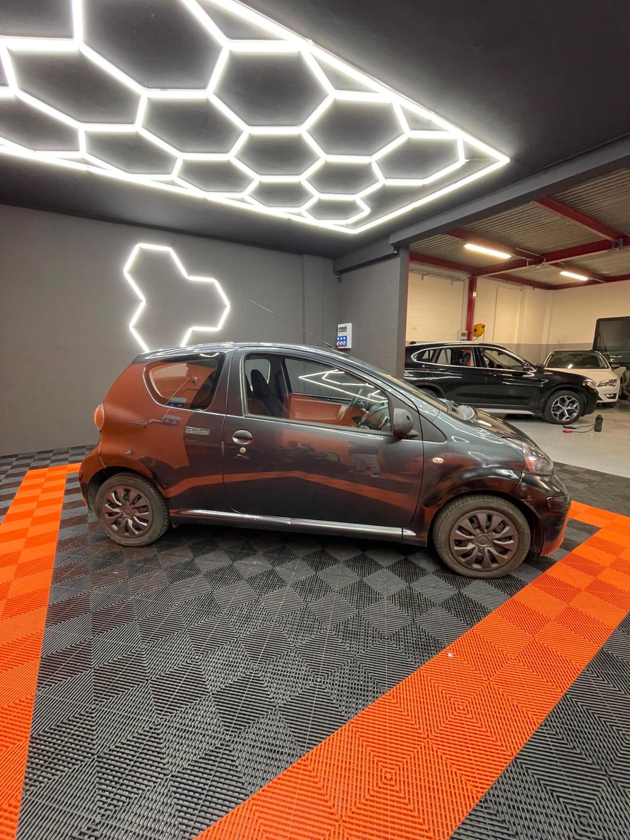 Toyota Aygo 1.0 12V VVT-i 3 porte ok neopatentati
