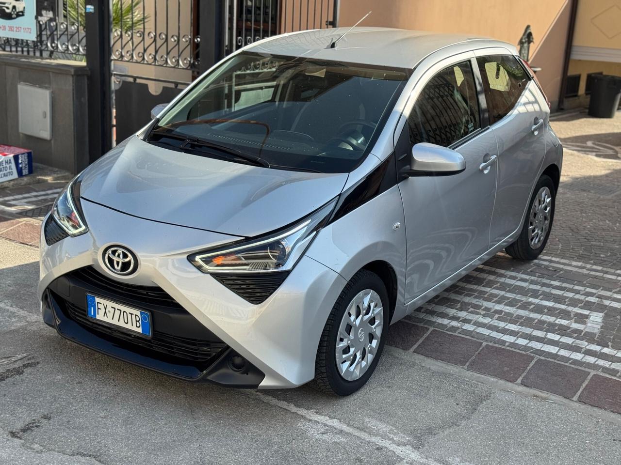 Toyota Aygo 1.0 VVT-i 72 CV 5 porte x-play