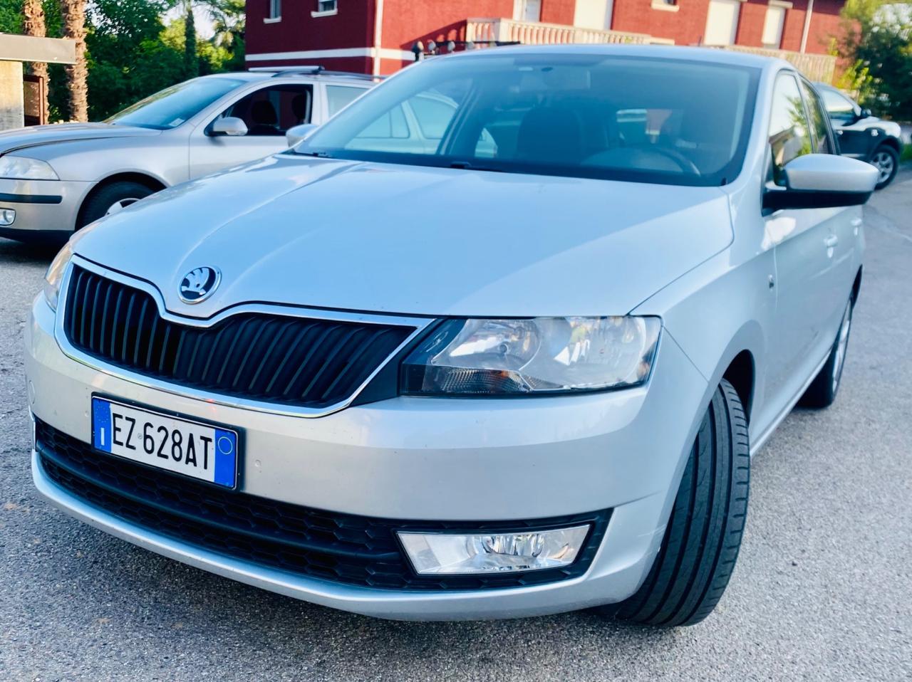 Skoda Rapid 1.6 TDI CR 105 CV Ambition. Ok Neopatentati