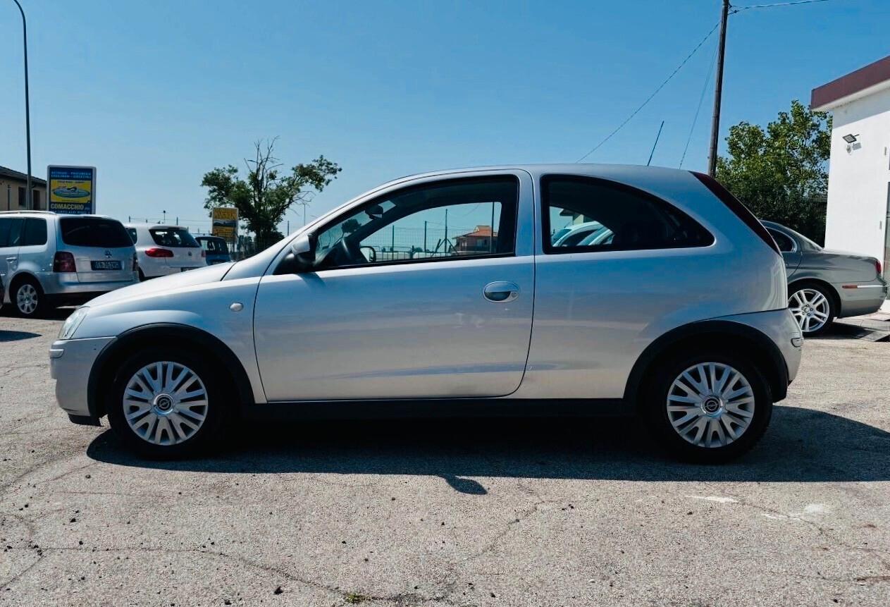 Opel Corsa 1.2i 16V cat 3 porte