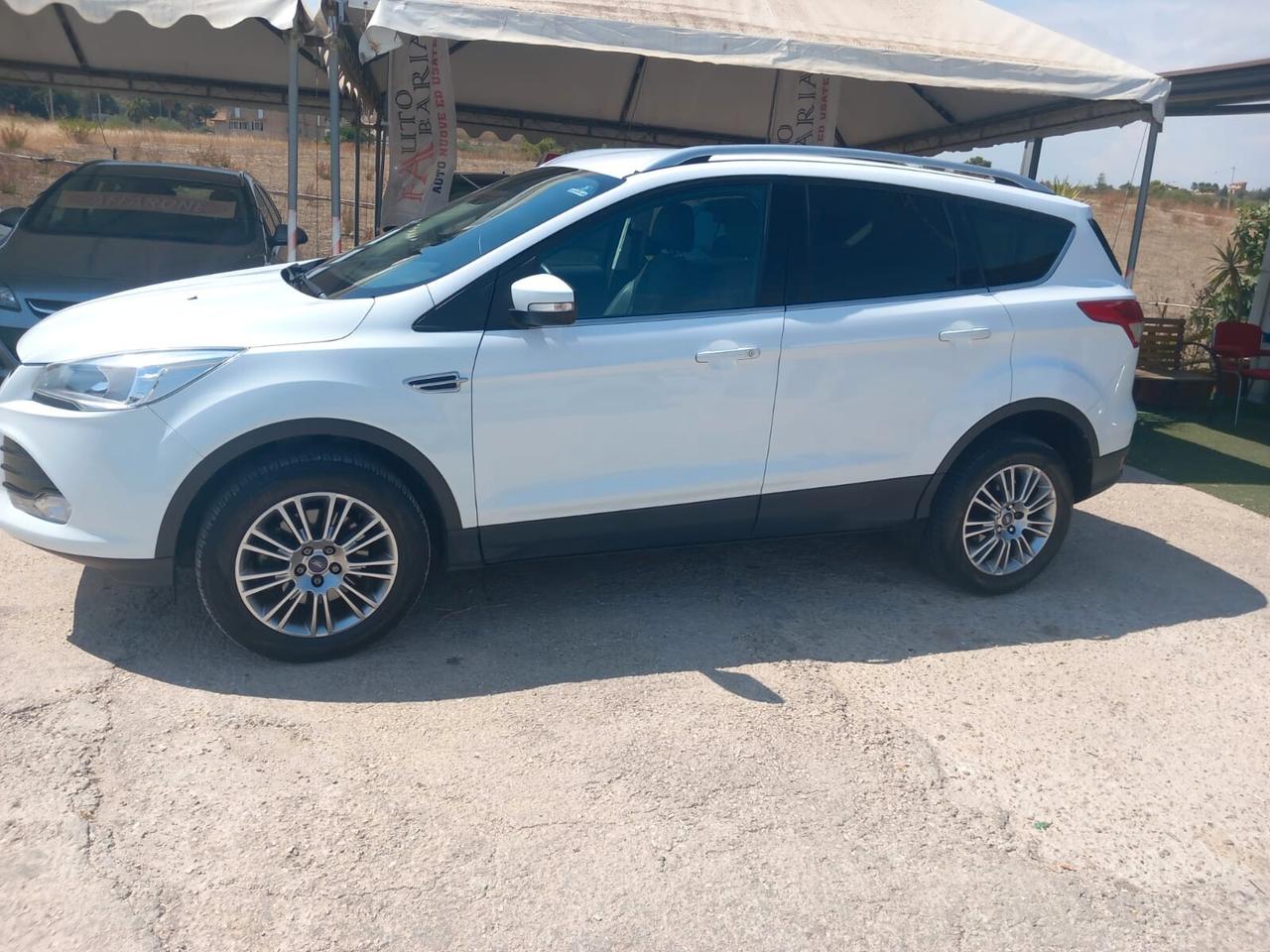 Ford Kuga 2.0 TDCI 140 CV 4WD Titanium