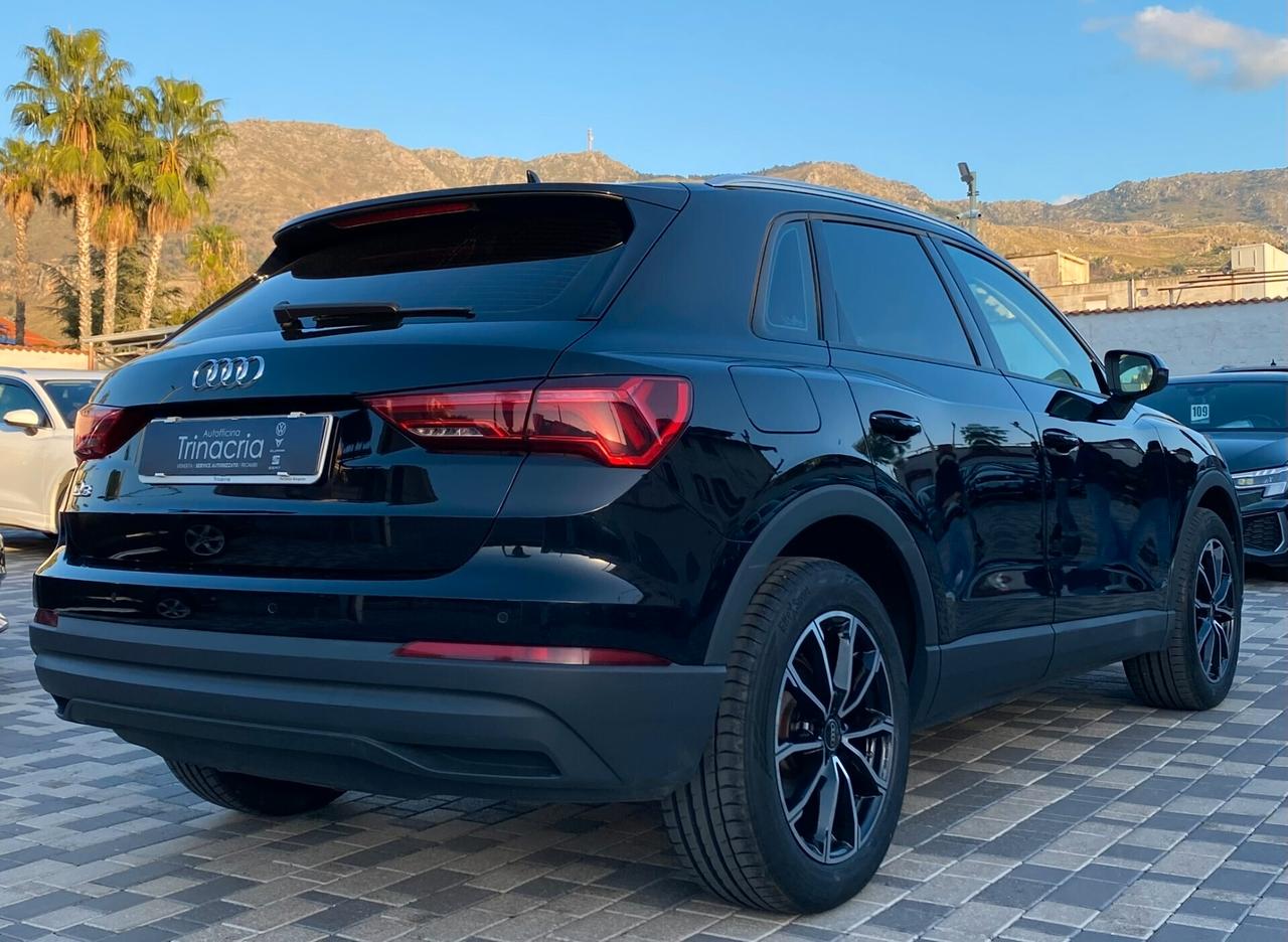Audi Q3 Business 2.0 TDI 150CV s-tronic 35