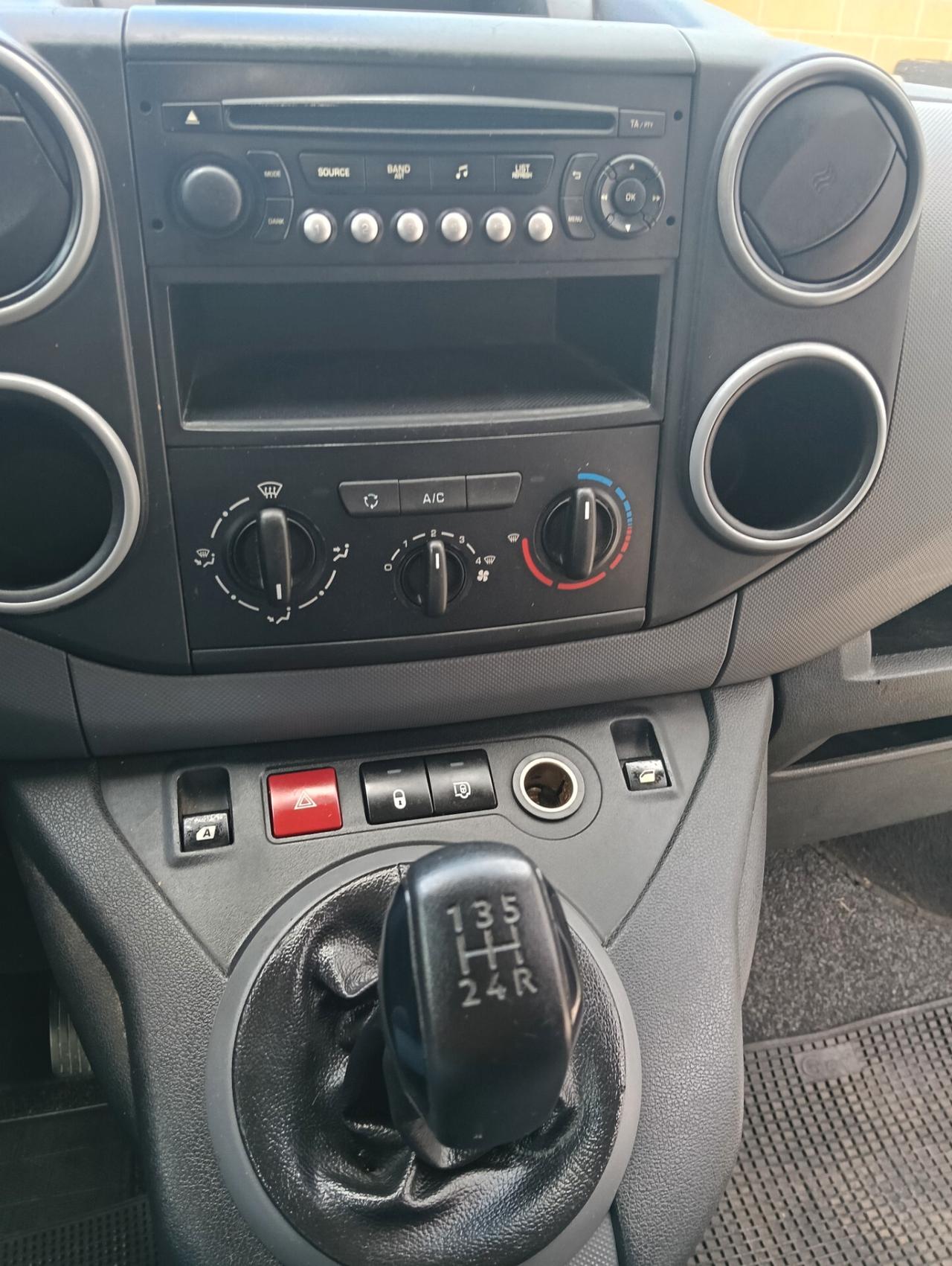 Peugeot Partner Tepee 1.6 e-HDi 92 CV S&S Outdoor