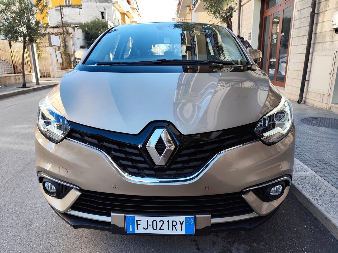 Renault Scenic 1.5 dCi 110CV AUTOMATICA NAVI