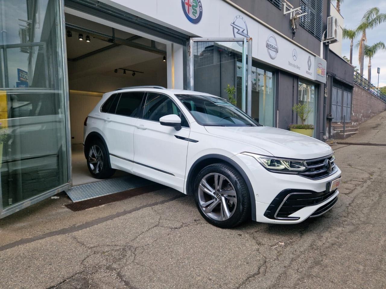 Volkswagen Tiguan 2.0 TDI 150 CV SCR DSG 4MOTION R-Line