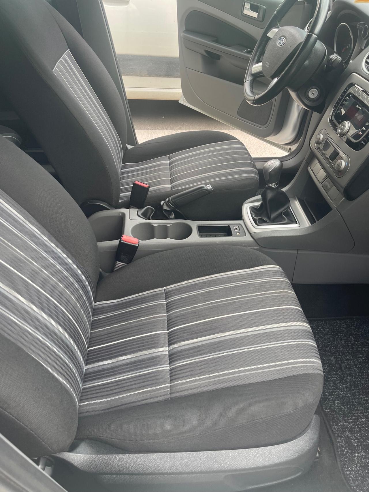 Ford Focus 1.6 105 CV SOLO 100 MILA KM