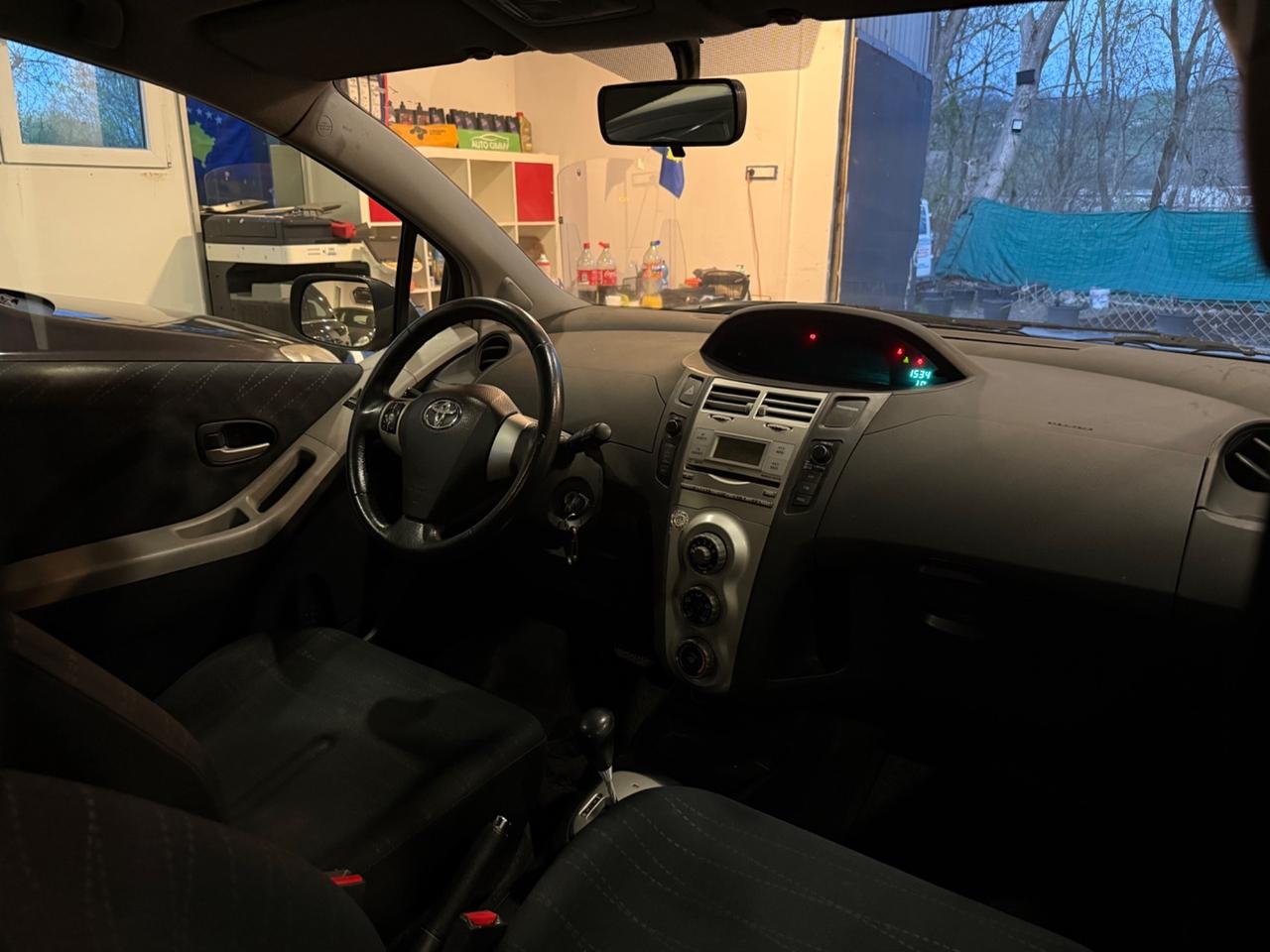 Toyota Yaris 1.3 benzina NEOPATENTATI