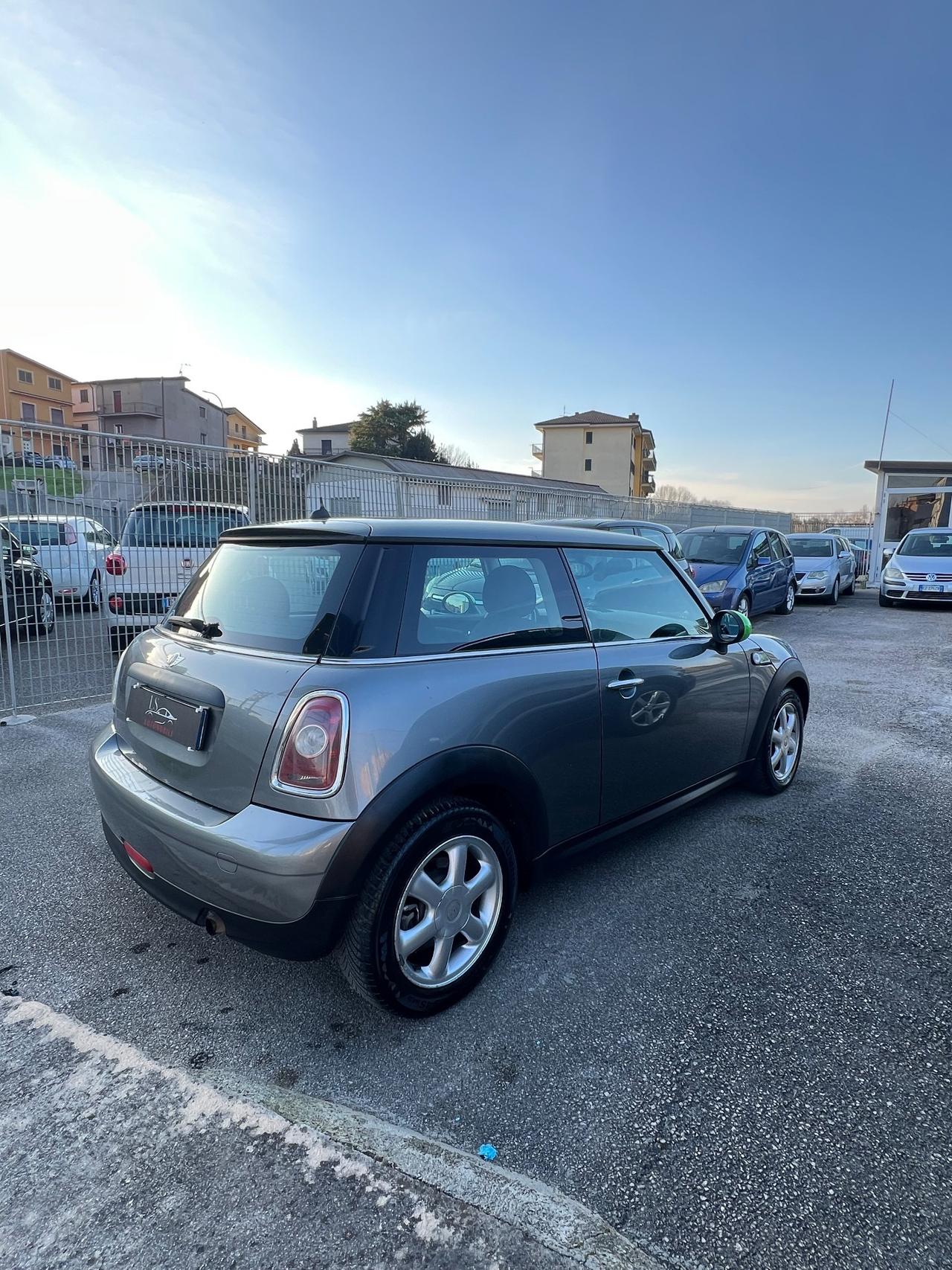 Mini 1.4 16V One neopatentati