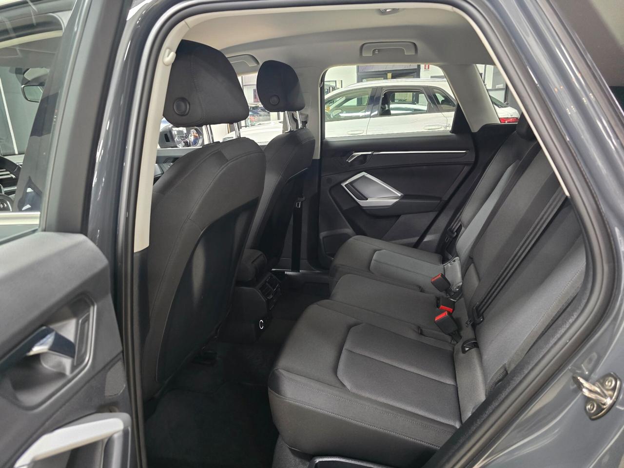 Audi Q3 35 TDI S tronic Business Advanced