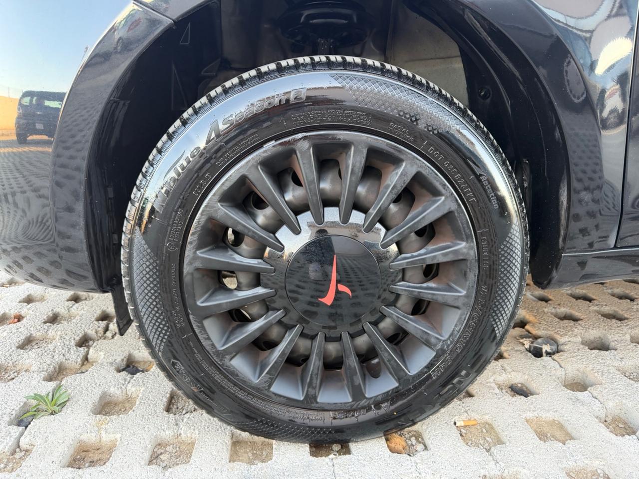 Lancia Ypsilon 0.9 TwinAir 85 CV 5 porte Metano Ecochic Gold