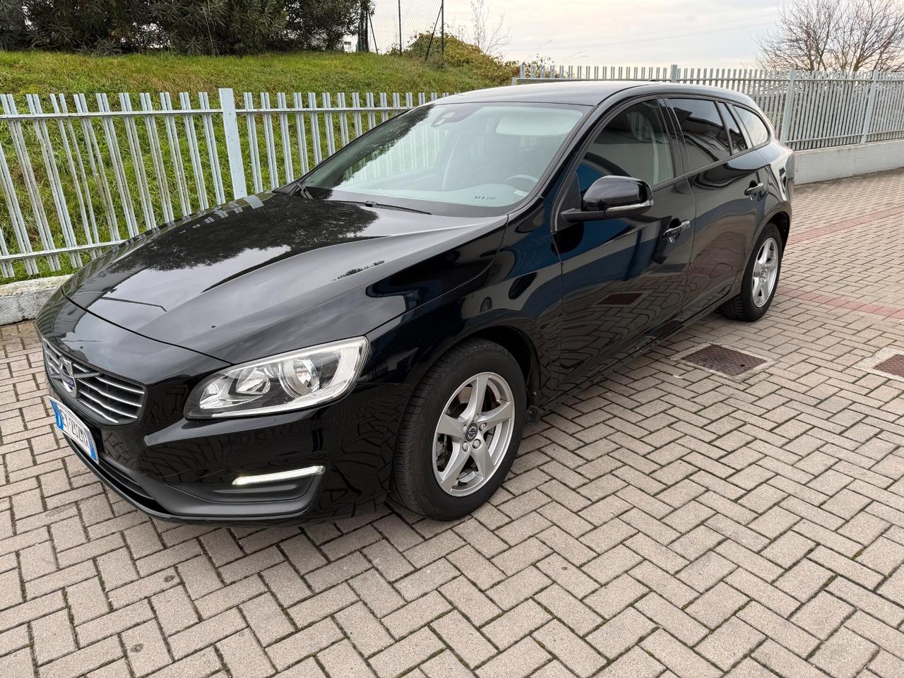 Volvo V60 D3 Geartronic Kinetic CAMBIO NUOVO