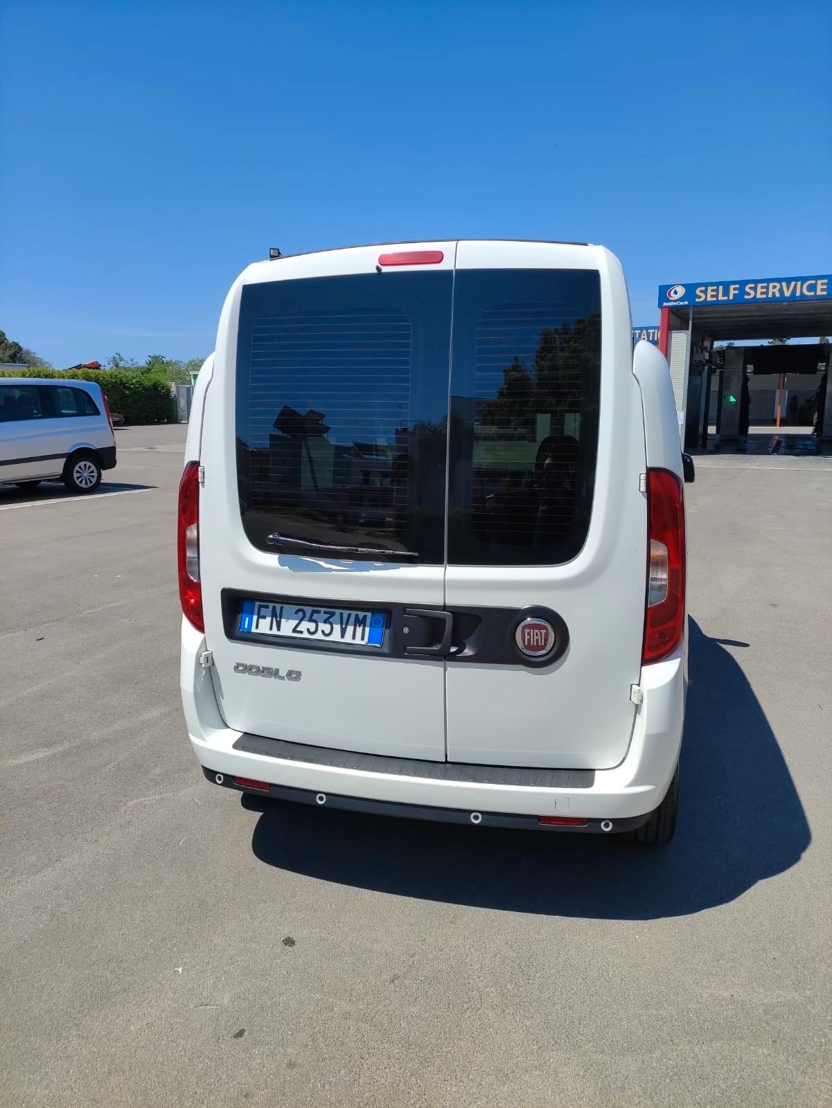 Fiat Doblò 1.6 MJT DISABILI TETTO ALTO - 2018