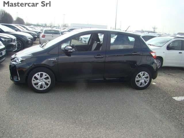 TOYOTA Yaris Yaris III 2017 5p 1.5h Active - FM852DH