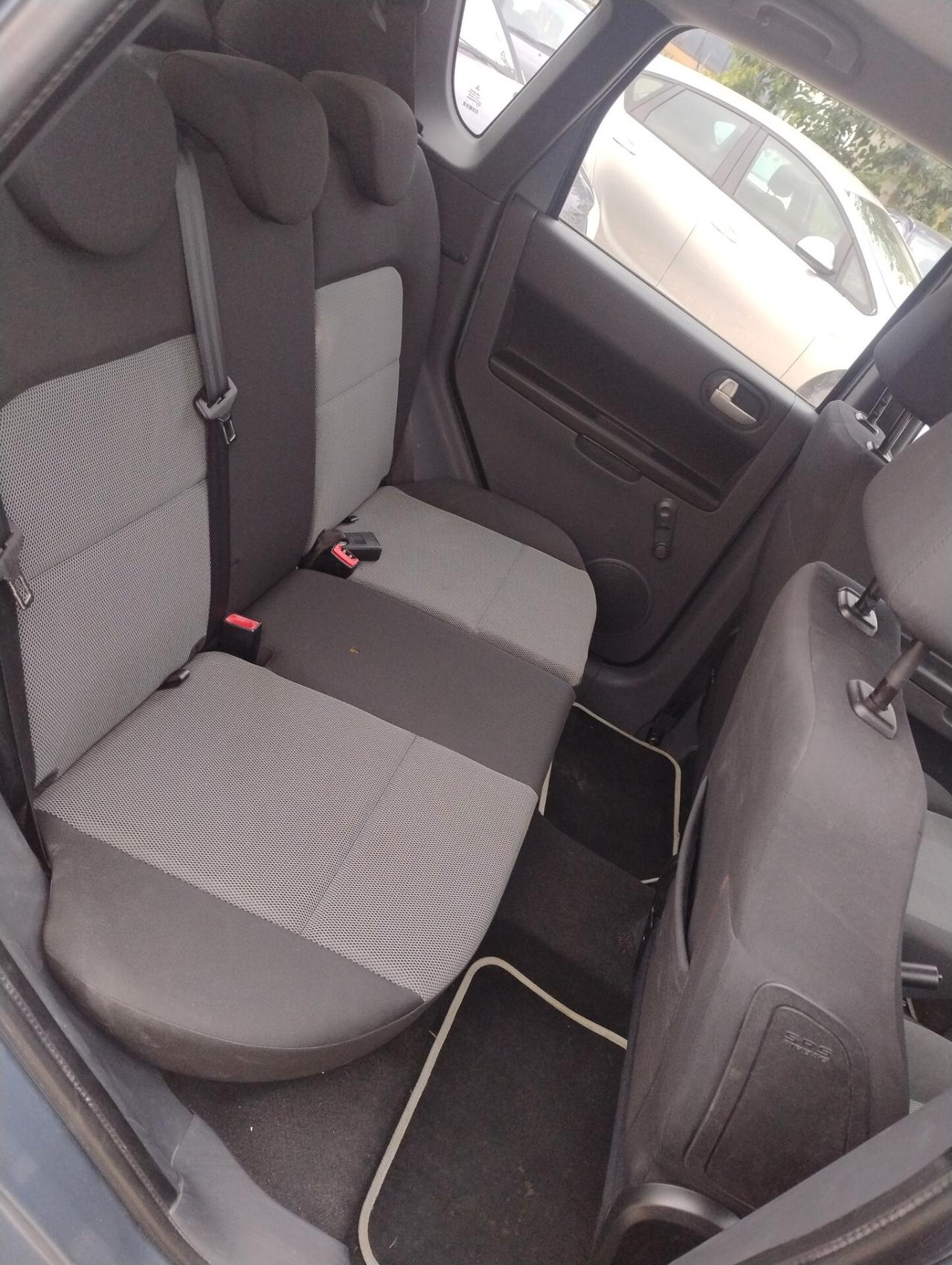 Mitsubishi Colt 1.1 12V 5p. Invite