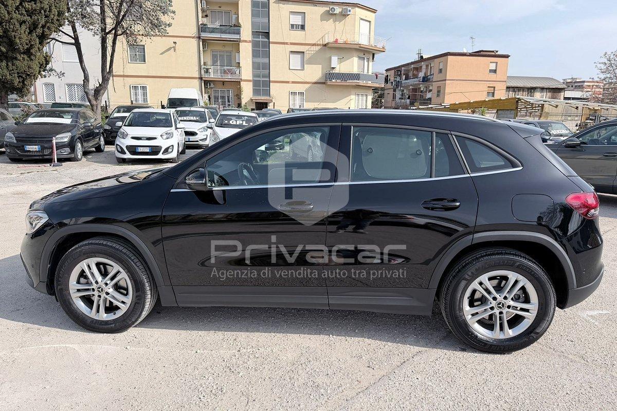 MERCEDES GLA 180 d Automatic Business