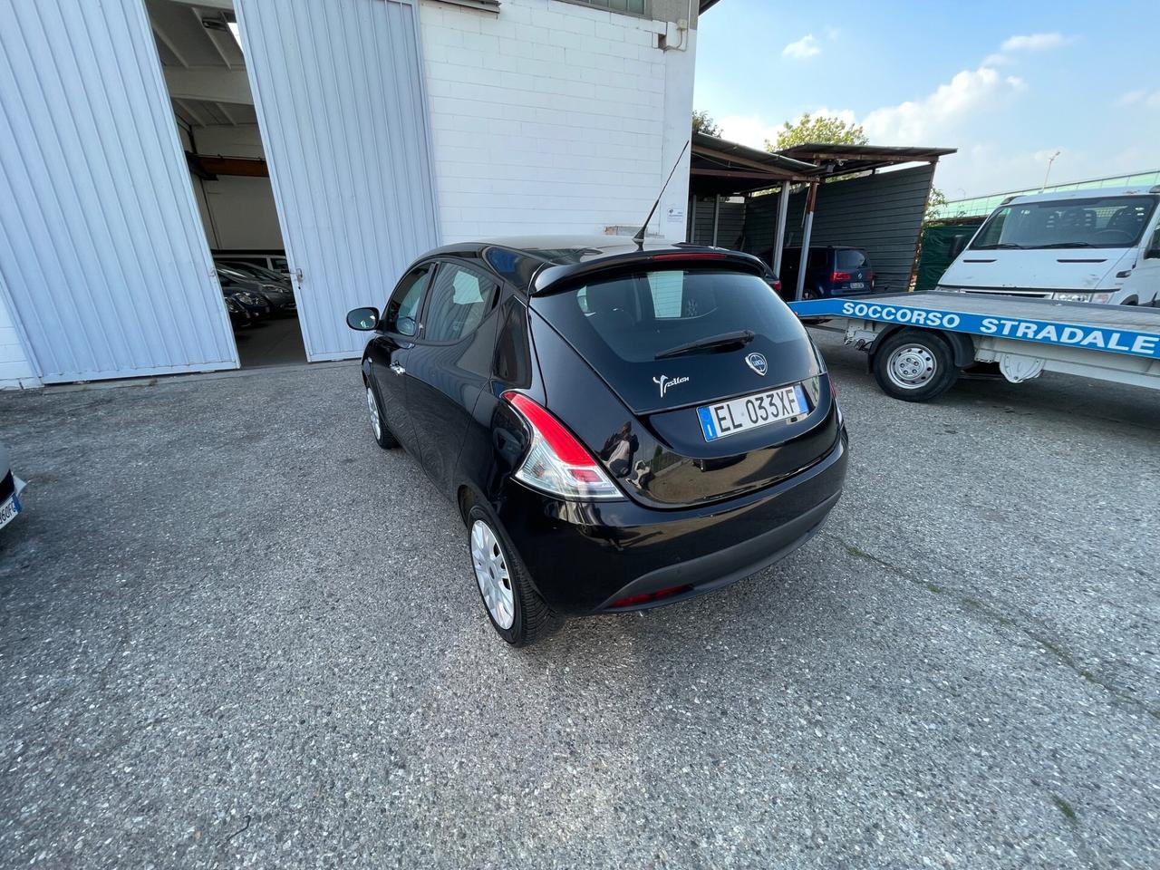 Lancia Ypsilon 1.2 69 CV Unyca