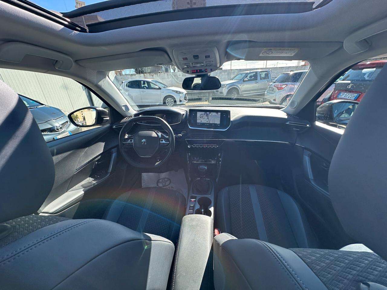 Peugeot 2008 PureTech 130 Allure