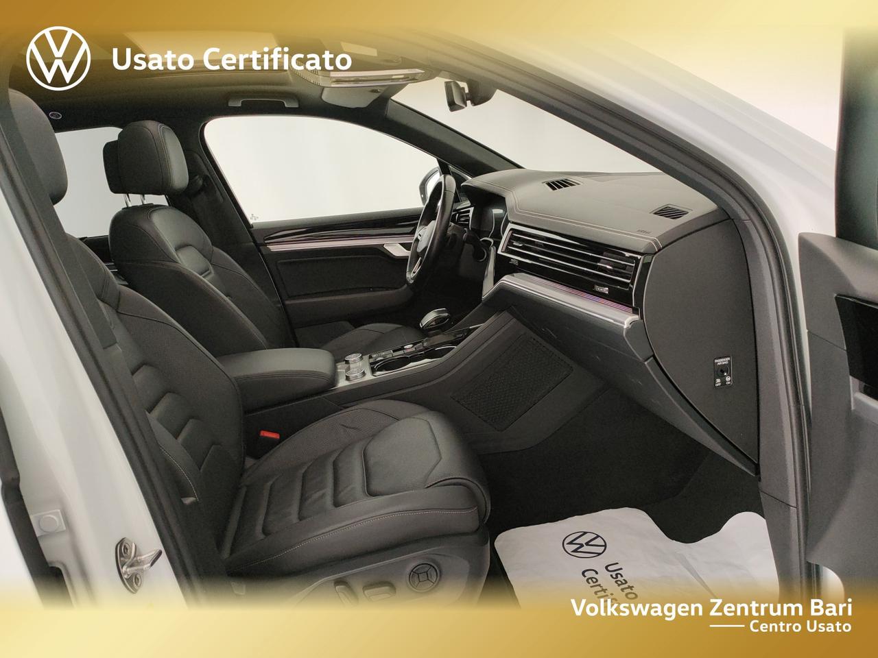 Volkswagen Touareg 3.0 v6 tdi elegance r-line exterior pack 231cv tiptronic