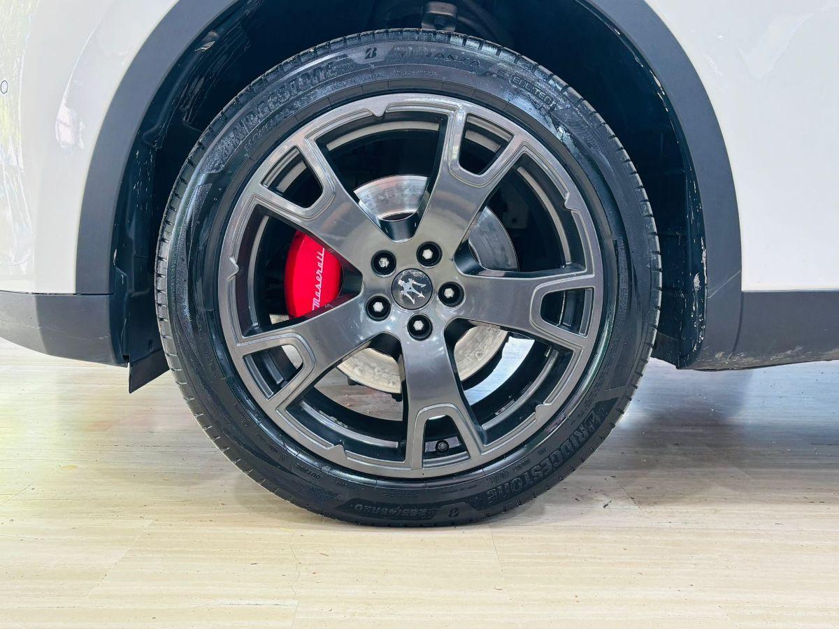 Maserati Levante 3.0 V6 Diesel 250 CV Q4 - AWD Gransport