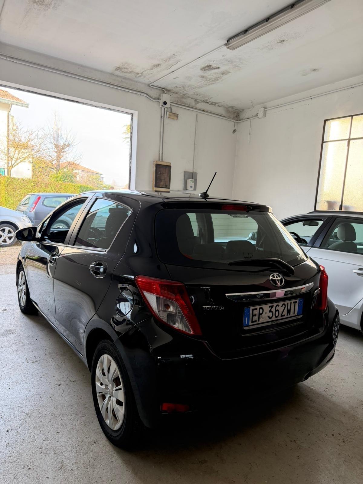 Toyota Yaris 1.4 D-4D 5 porte Active