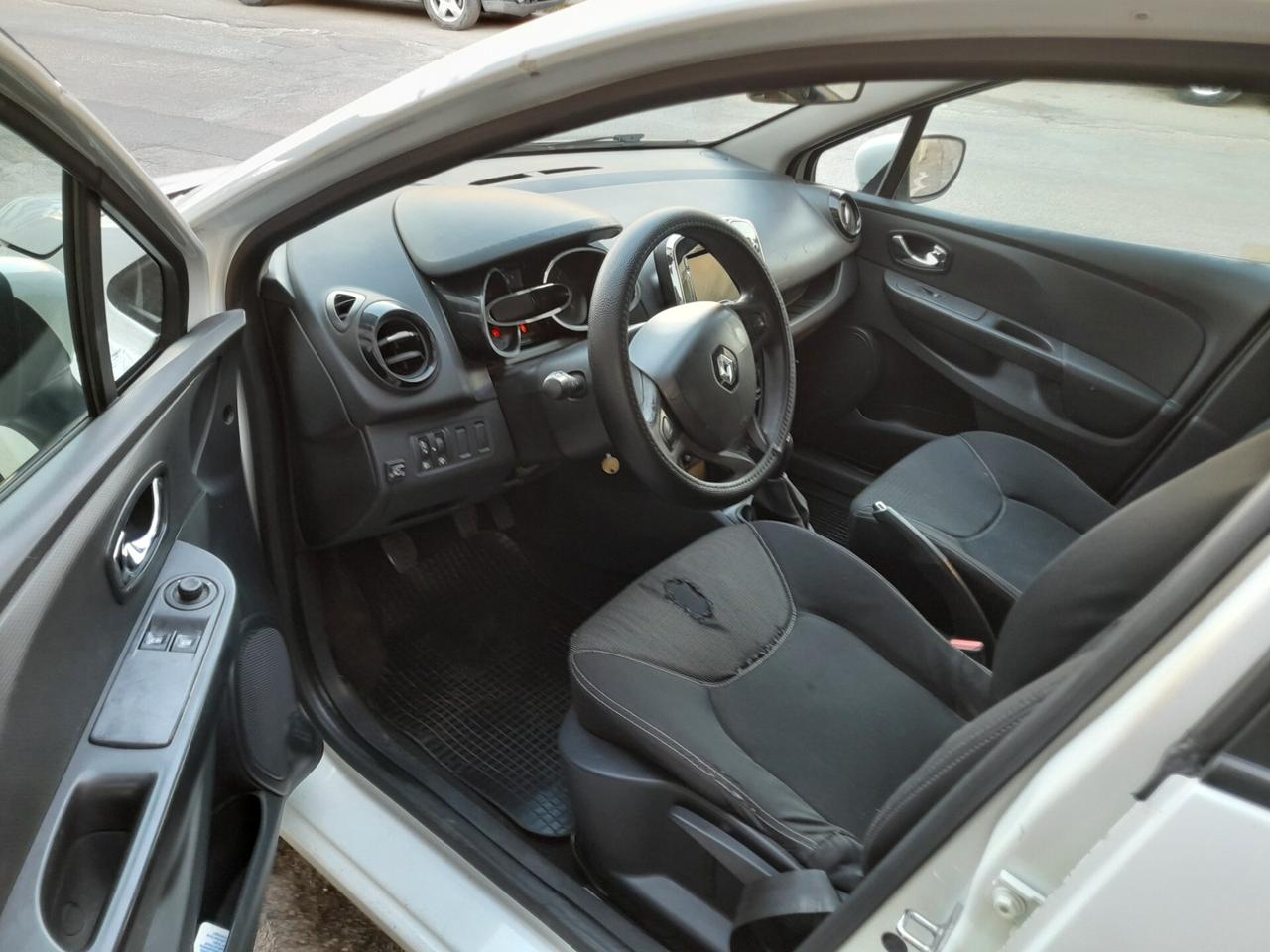 Renault Clio 1.2 75CV GPL 5 porte