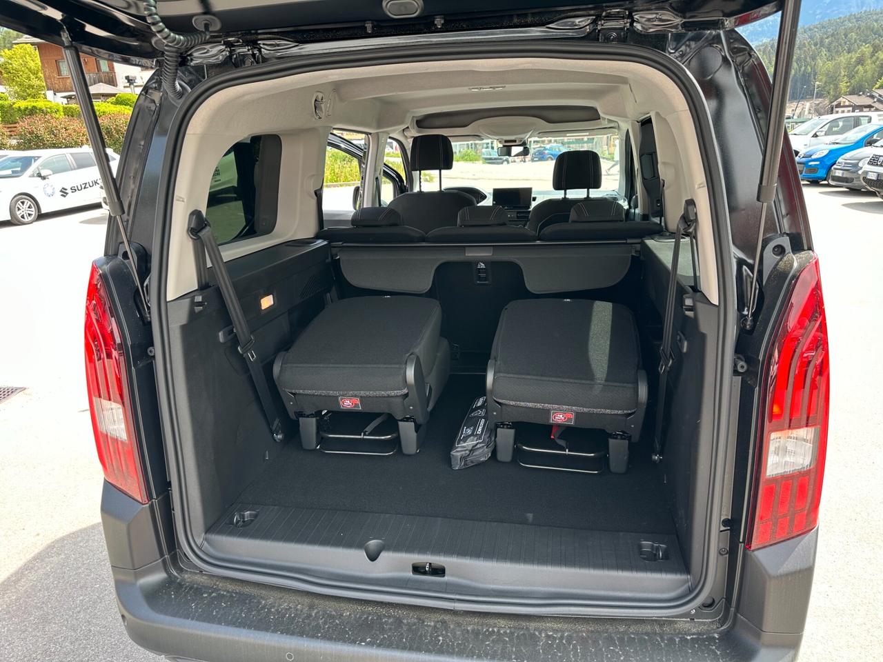 Peugeot Rifter Mix BlueHDi 1.5 100 S&S Allure Standard