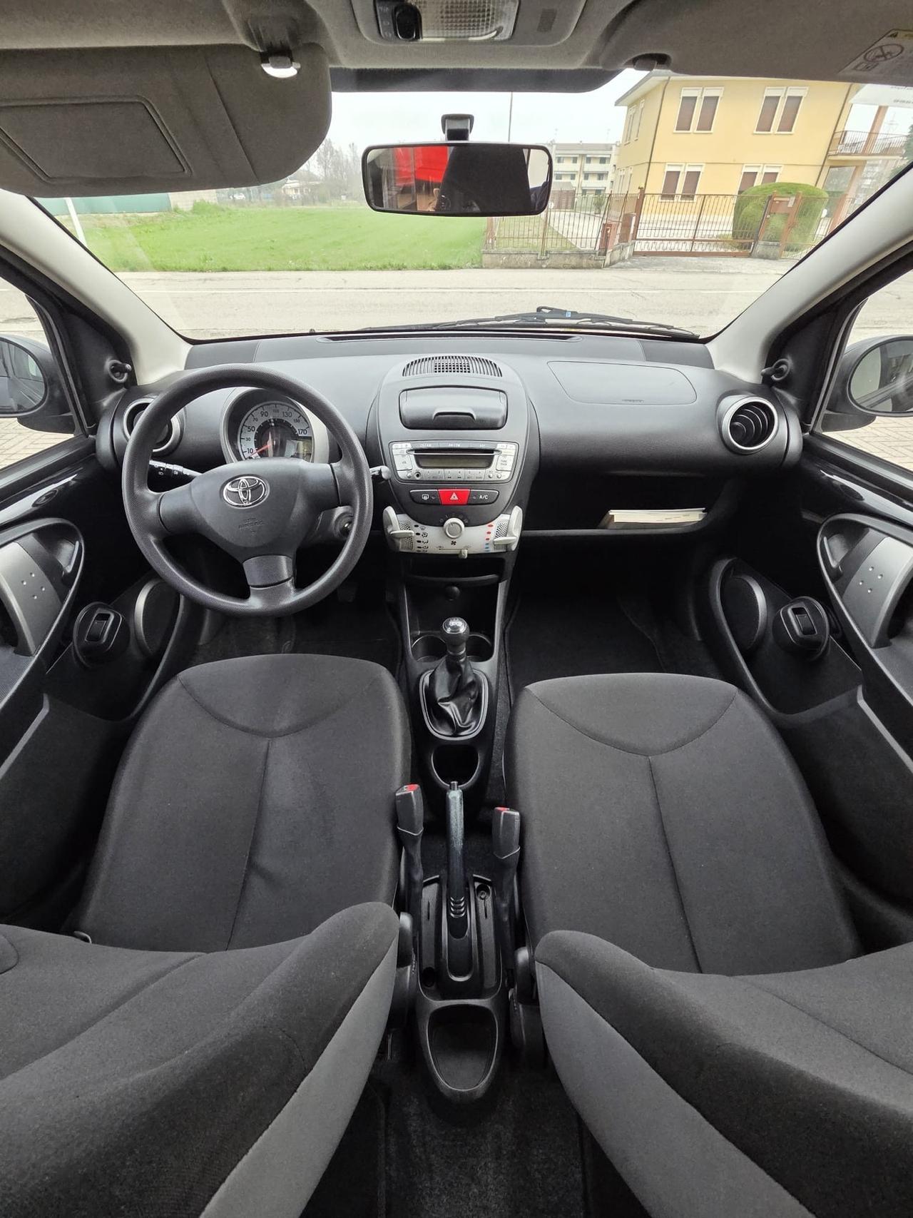 Toyota Aygo 1.0 12V VVT-i 5 porte Active Connect