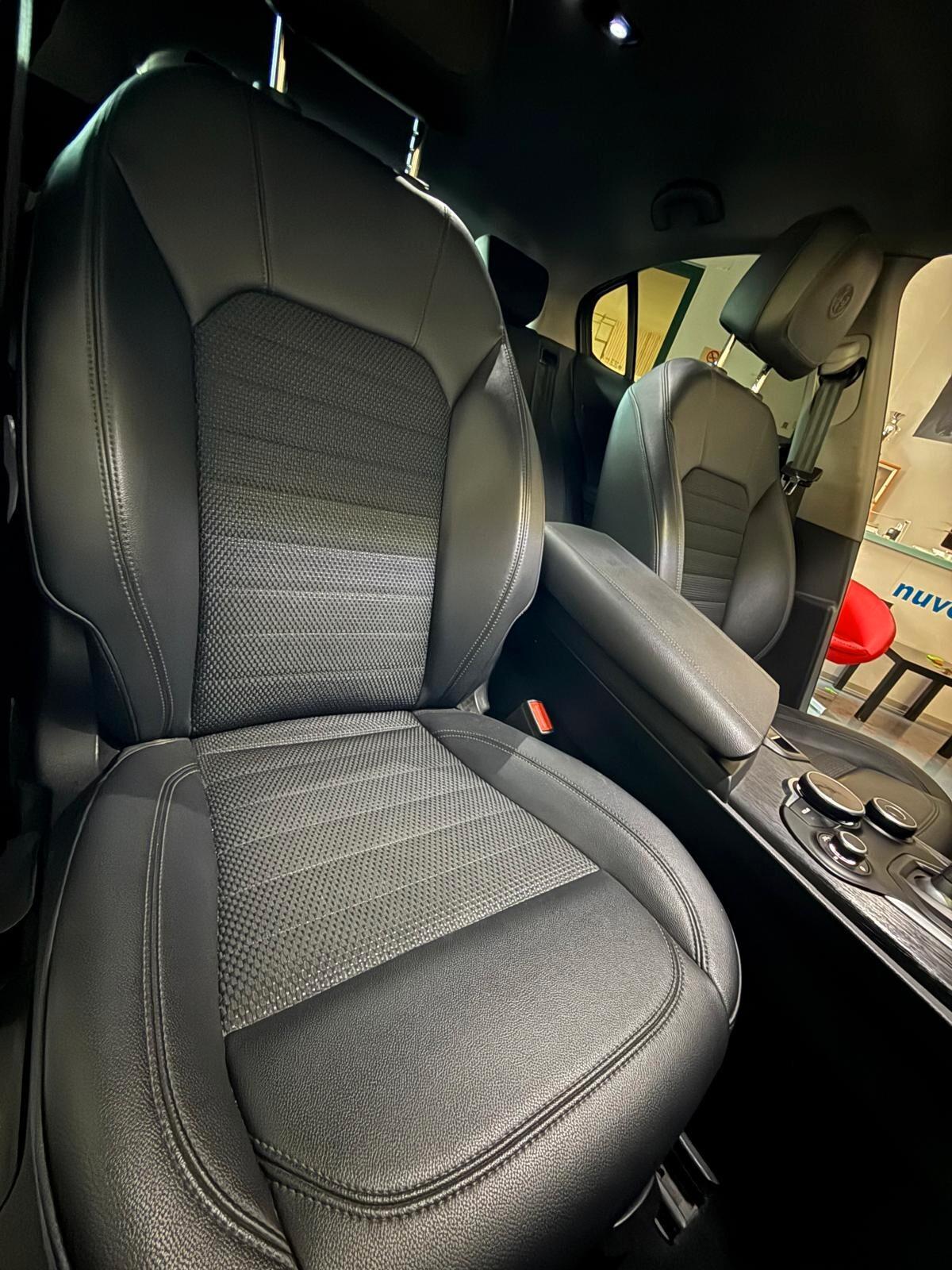 Alfa Romeo Stelvio 2.2 210 CV AT8 Q4 Executive