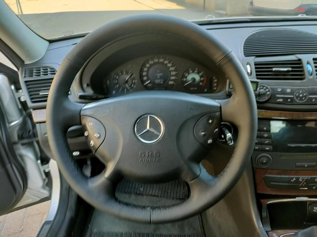 Mercedes-benz E 200 K Metano LEGGERE ANNUNCIO