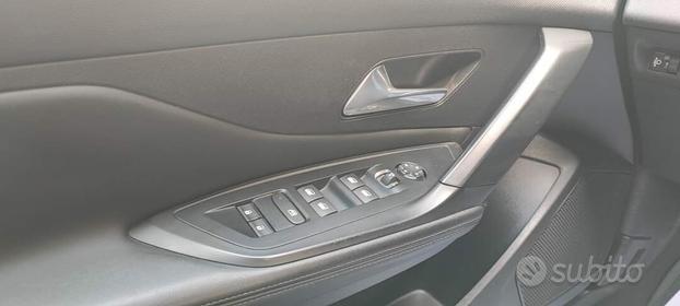 Peugeot 308 130 CV diesel italiana 7/2022