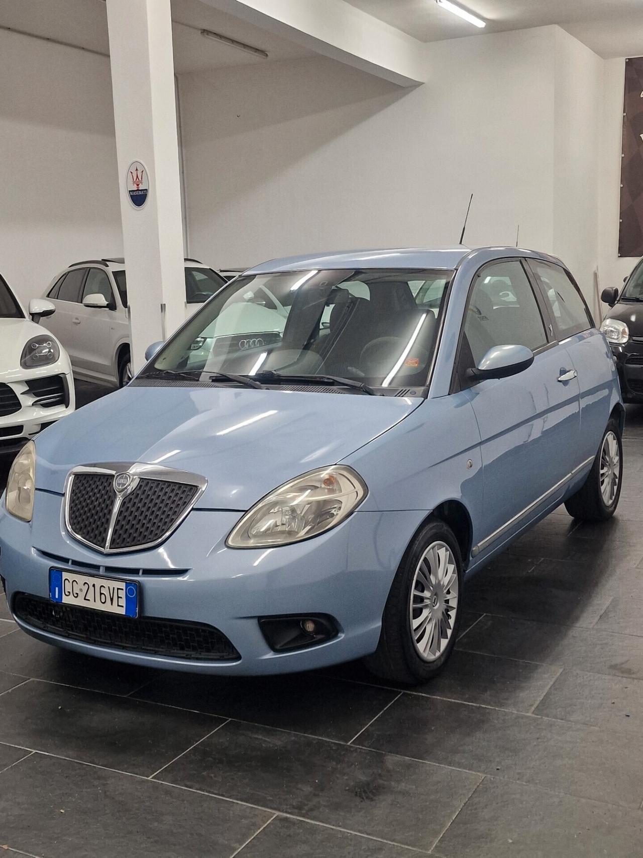 Lancia Ypsilon 1.2 Argento